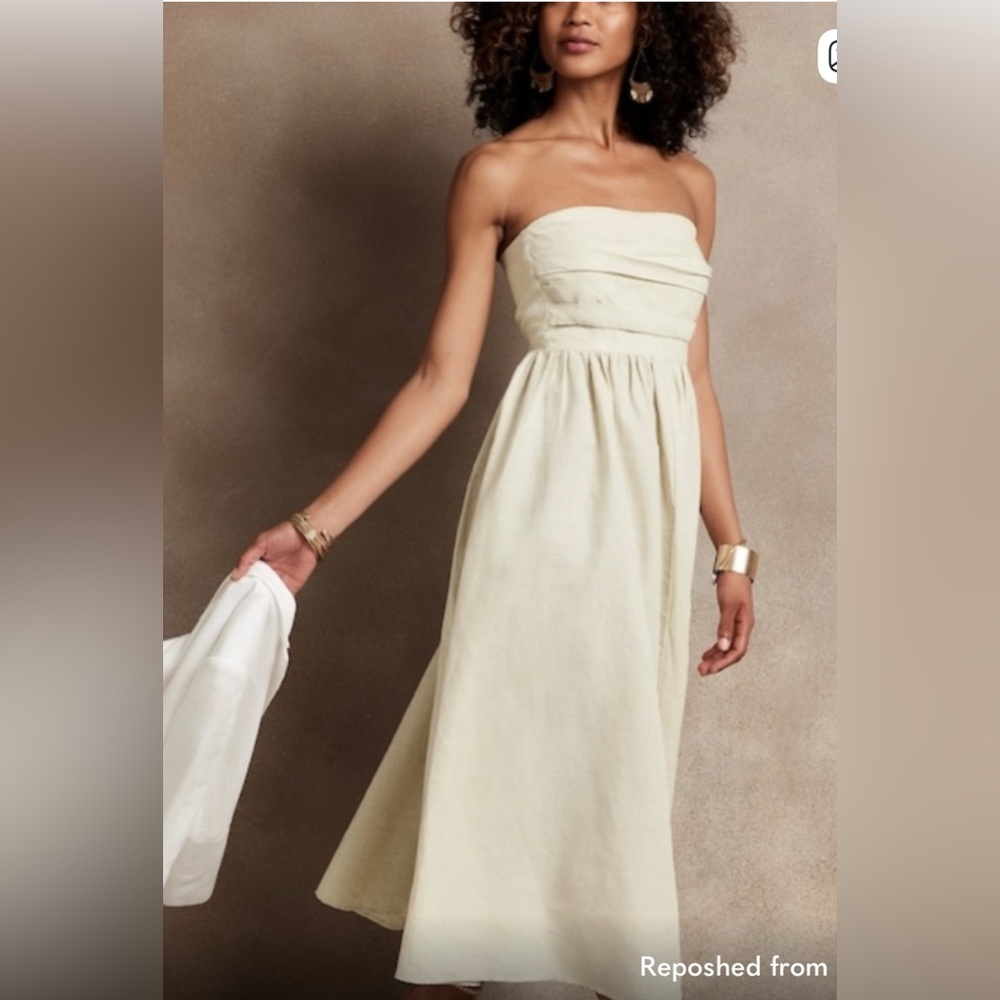 Banana Republic Cream A-Line Skirt